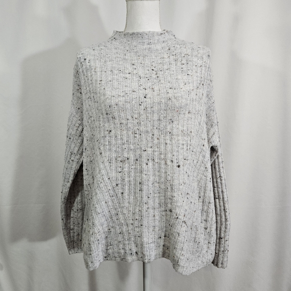 Old Navy Tops - Old Navy grey ribbed mock turtleneck sweater women's size medium